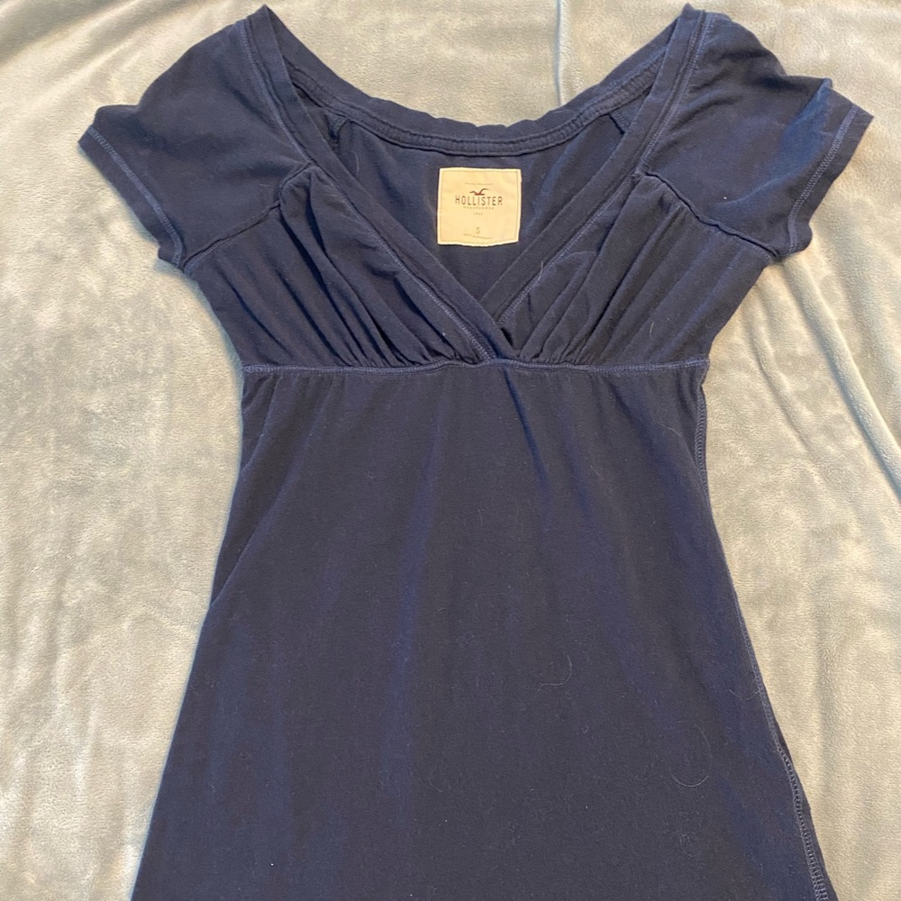 Blue Hollister top